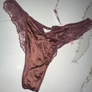 3/$15 - NWT - LARGE - Victorias secret - Elegant Lace Trimmed Women's in Brown